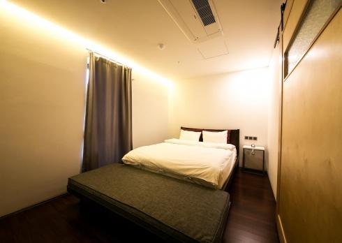 Hotel Elephant Shower Jinju Extérieur photo